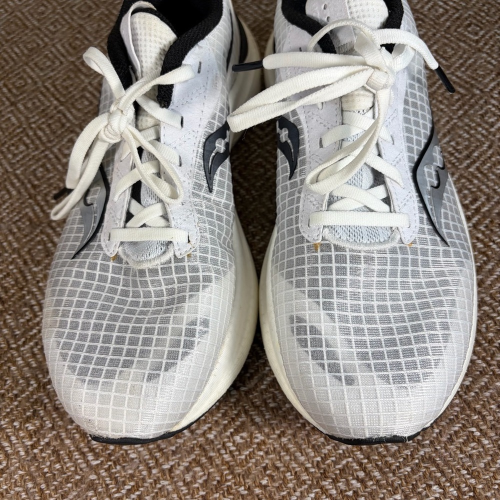Saucony Freedom Crossport Women’s Sz 9.5 White Running Shoes Sneakers Gorpcore - Picture 10 of 10
